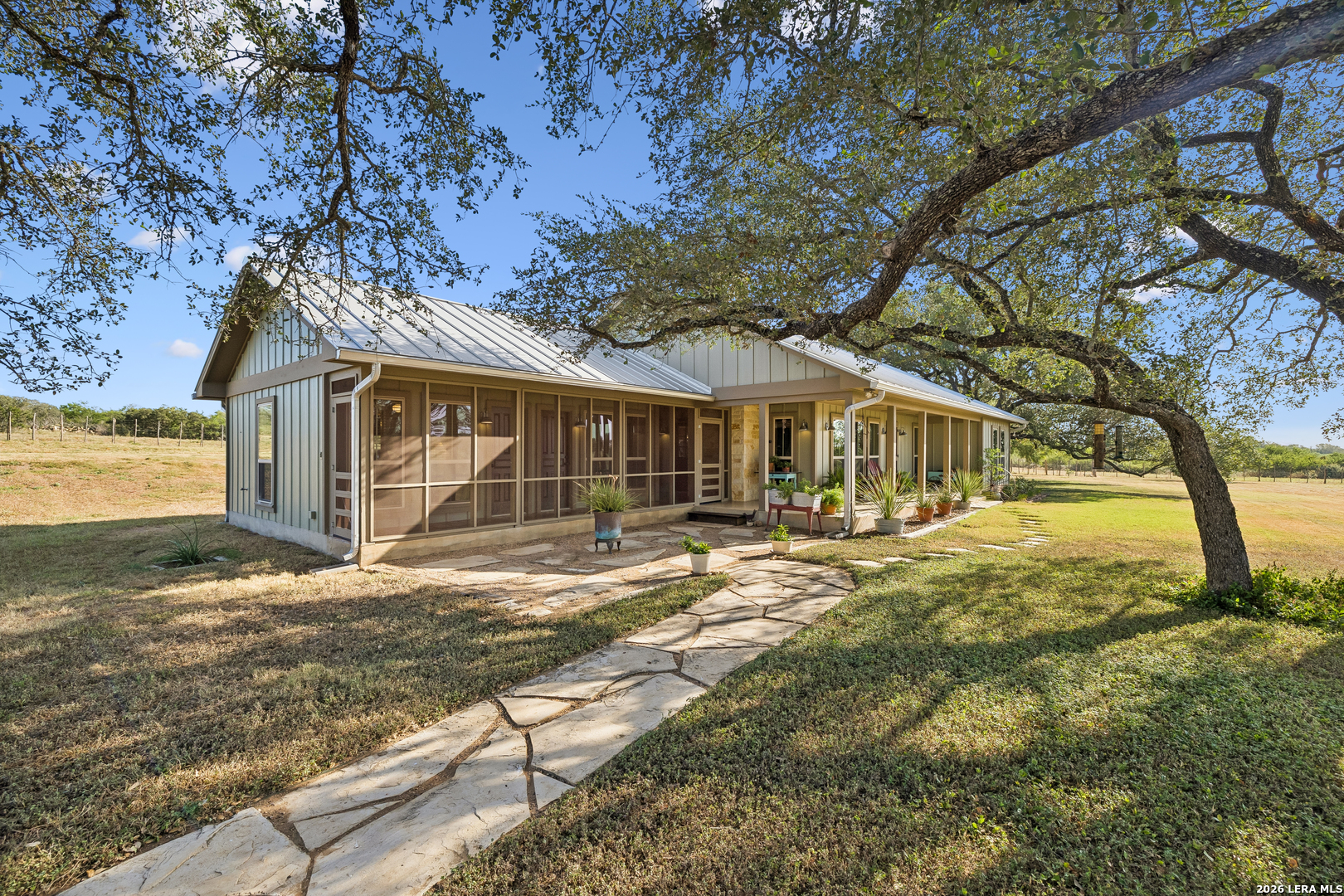 466 County Road 742 Yancey TX 78886