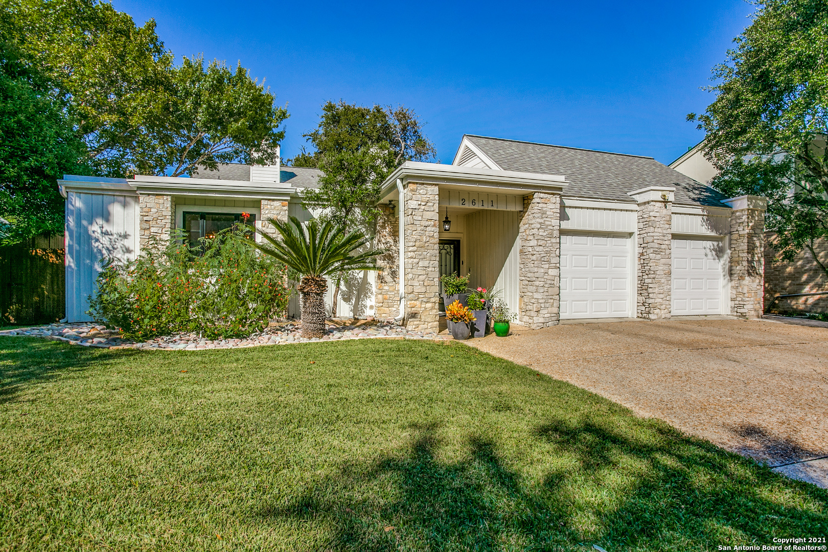 2611 Country Hollow Street San Antonio TX 78209