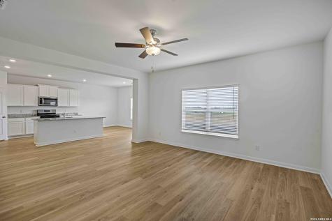 3447 Warlow Branch San Antonio TX 78109