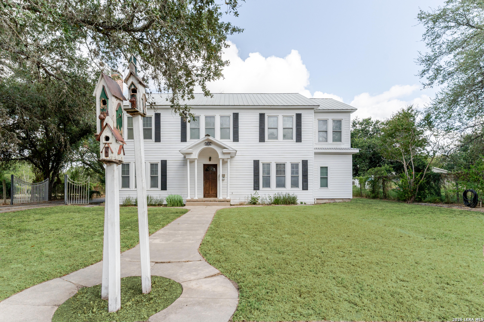 205 E Cleveland Street Beeville TX 78102