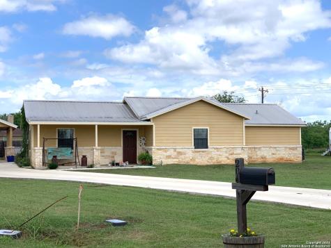 201 Bryan Drive Jourdanton TX 78026
