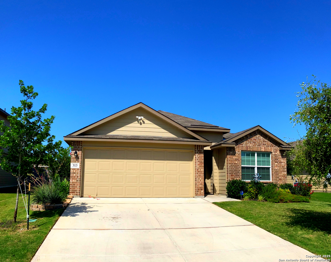 313 Denison Dam Cibolo TX 78108