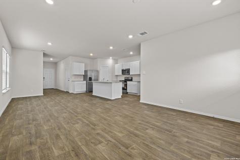 118 Pigeon Green San Antonio TX 78253