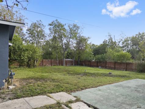 1100 Garraty Road Terrell Hills TX 78209