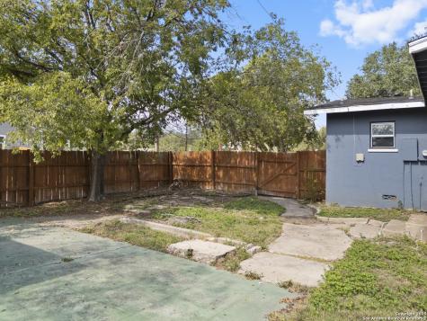 1100 Garraty Road Terrell Hills TX 78209