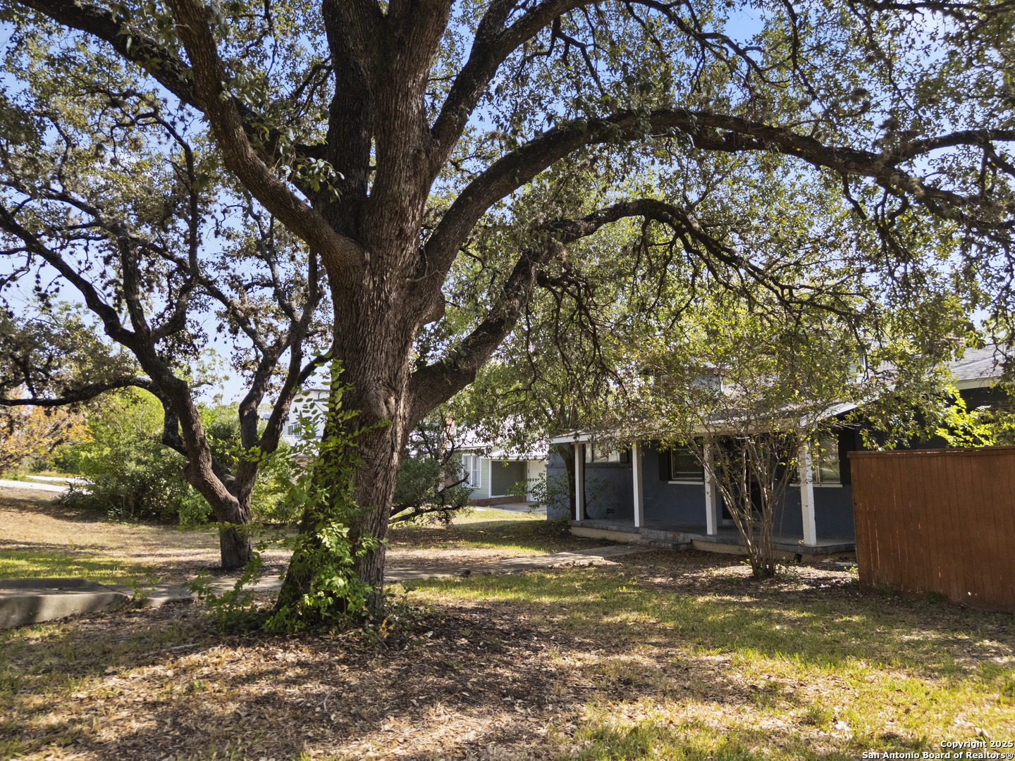1100 Garraty Road Terrell Hills TX 78209