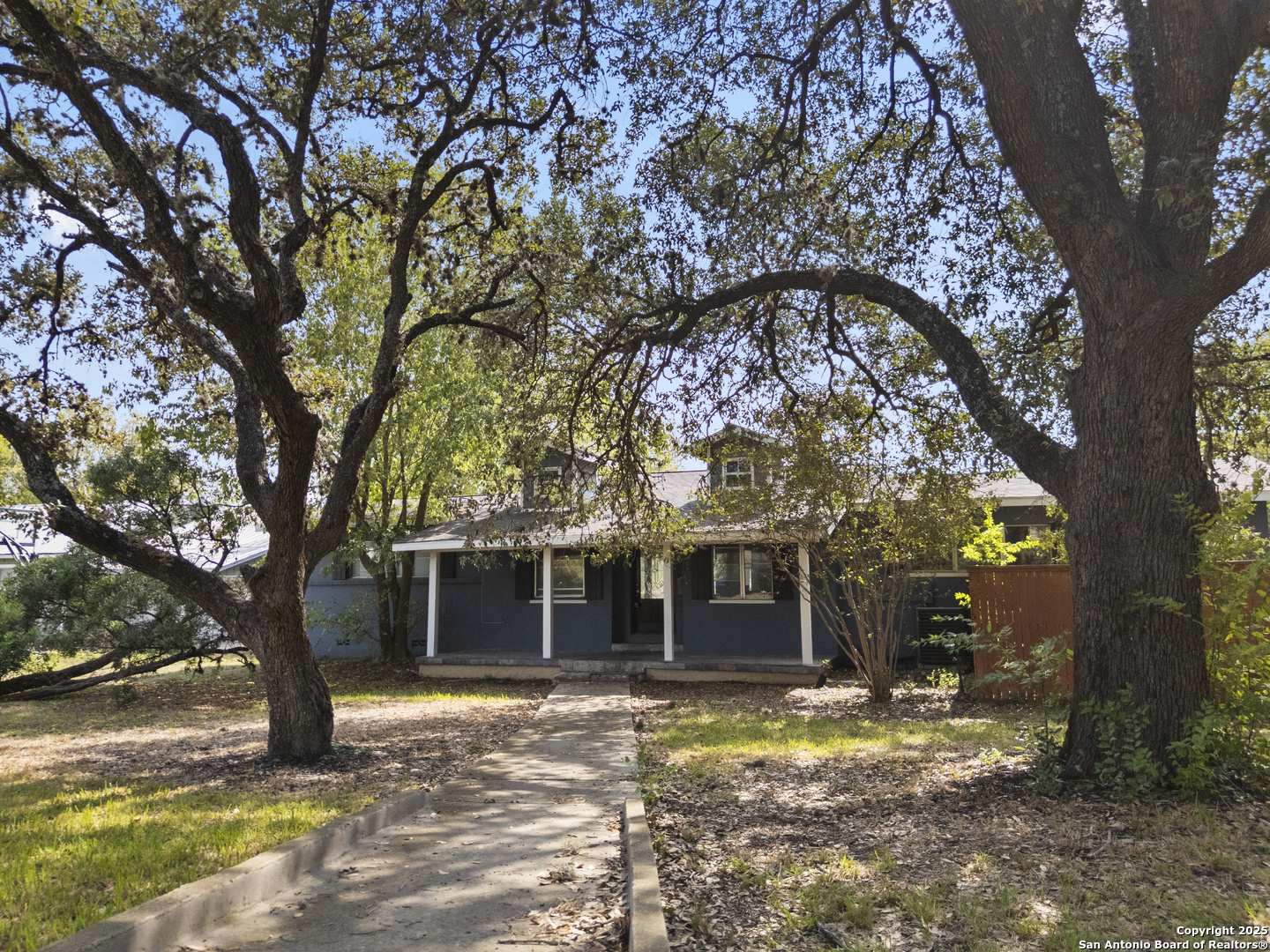 1100 Garraty Road Terrell Hills TX 78209