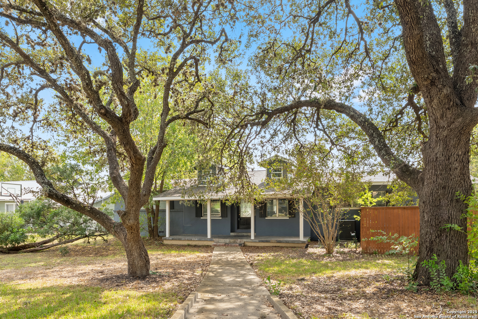 1100 Garraty Road Terrell Hills TX 78209