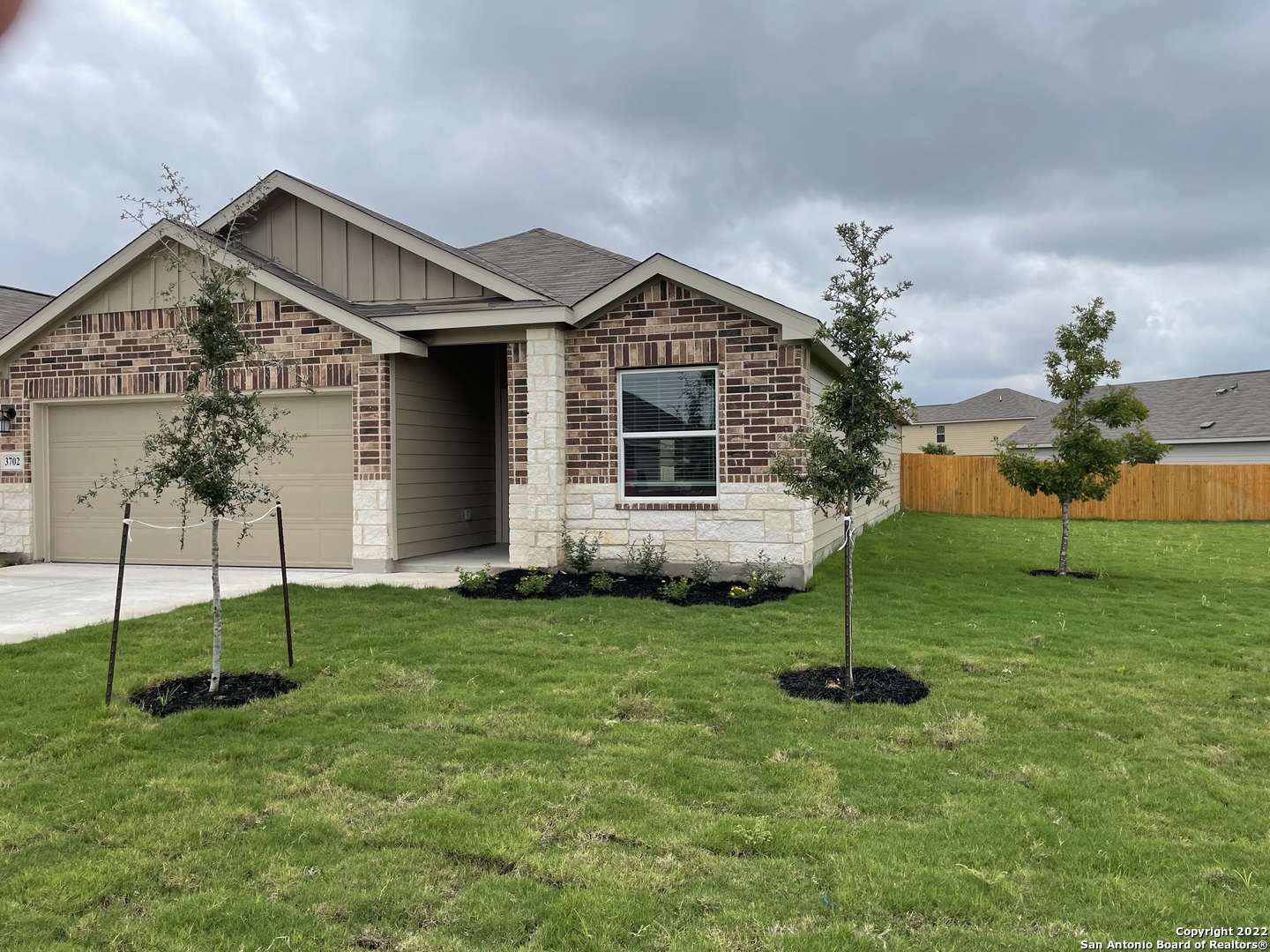 3702 Newton Bay San Antonio TX 78223