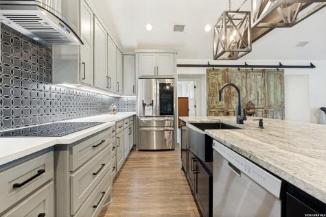 1161 Cindy Sue Canyon Lake TX 78133