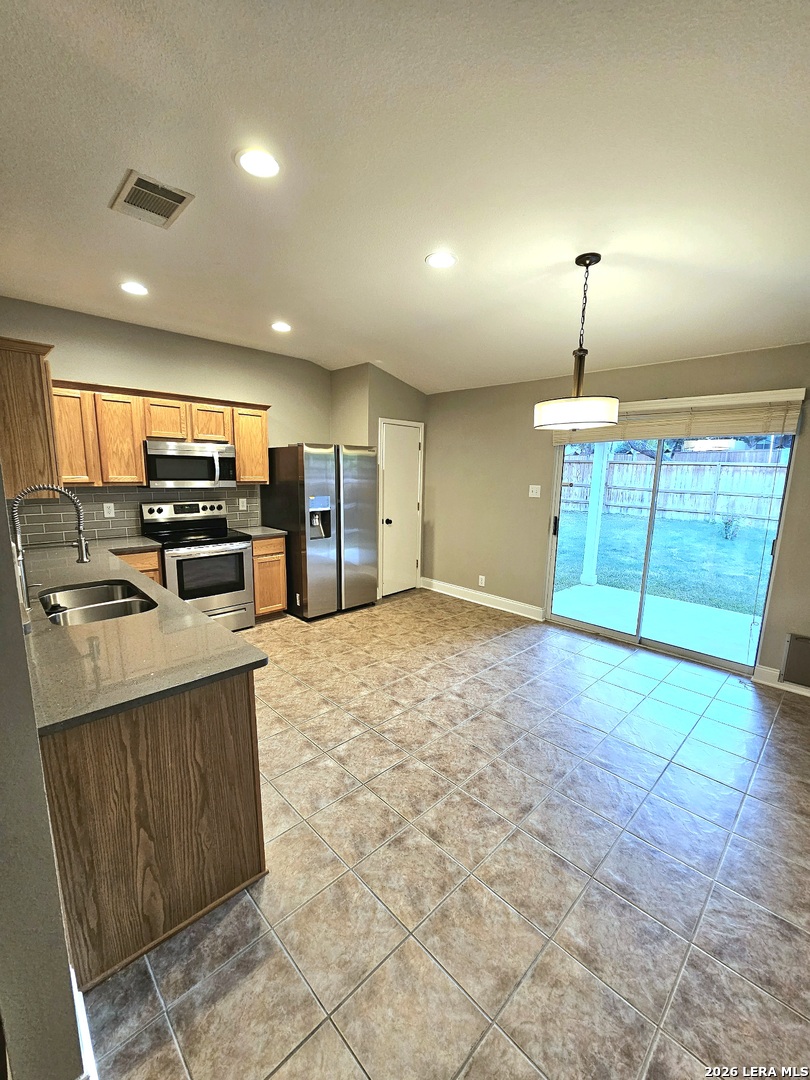 15827 Manes Grove San Antonio TX 78247