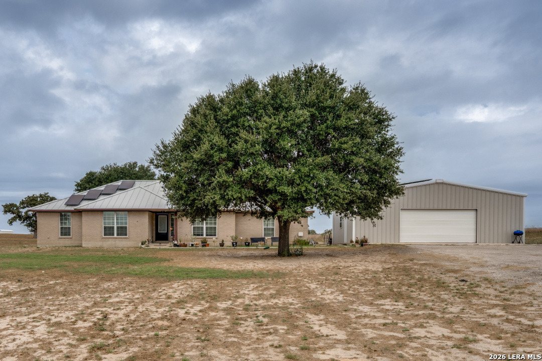 653 Lake Valley Drive La Vernia TX 78121