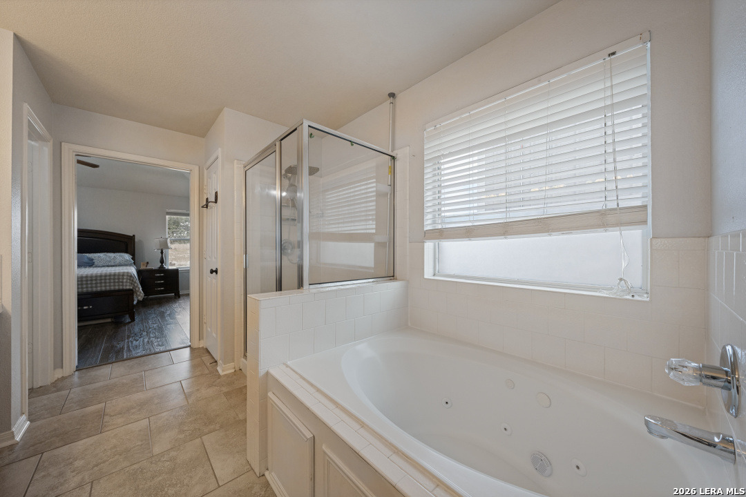 653 Lake Valley Drive La Vernia TX 78121