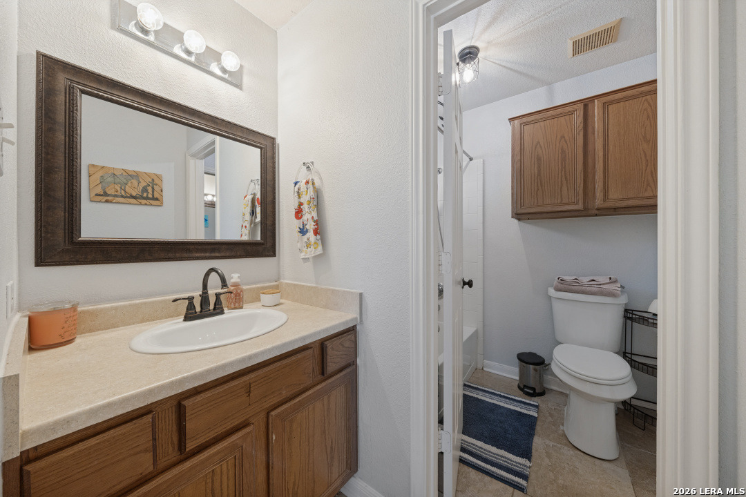 653 Lake Valley Drive La Vernia TX 78121