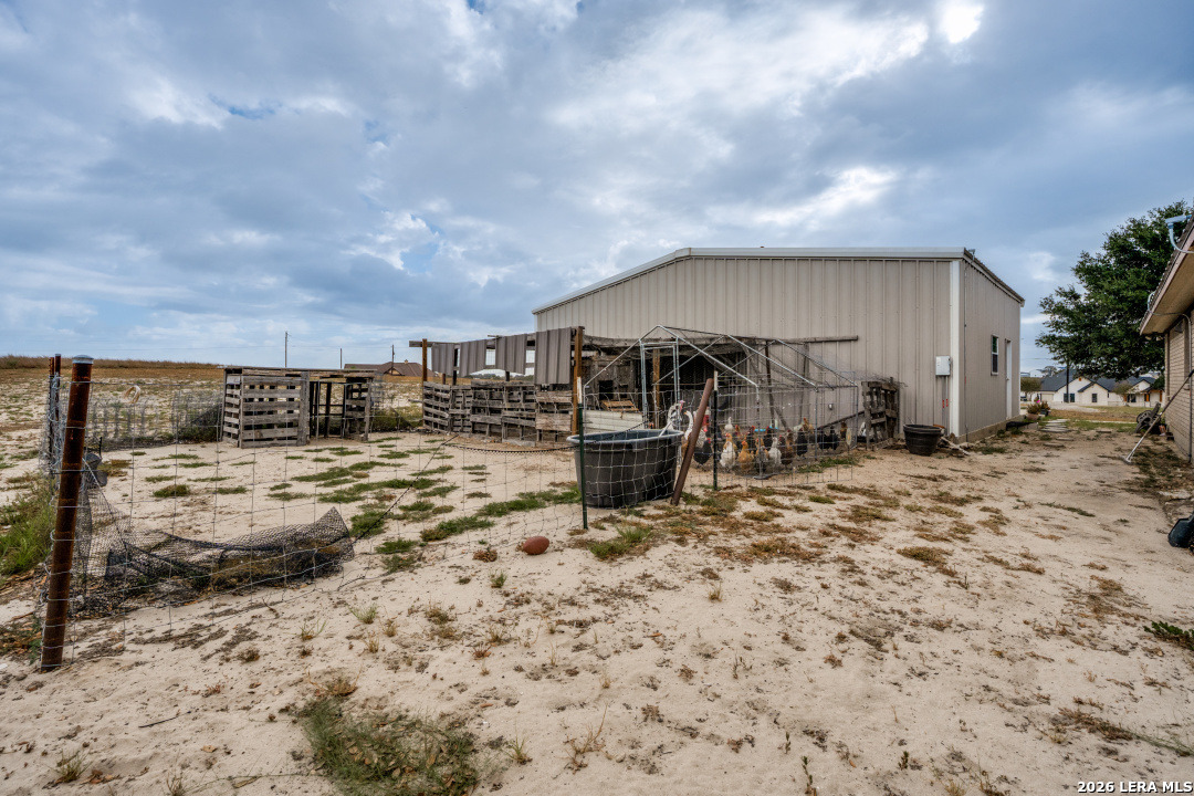 653 Lake Valley Drive La Vernia TX 78121