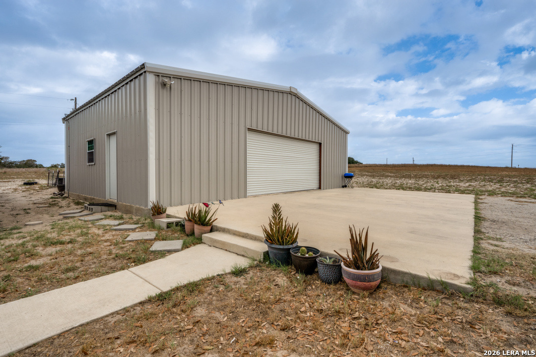 653 Lake Valley Drive La Vernia TX 78121