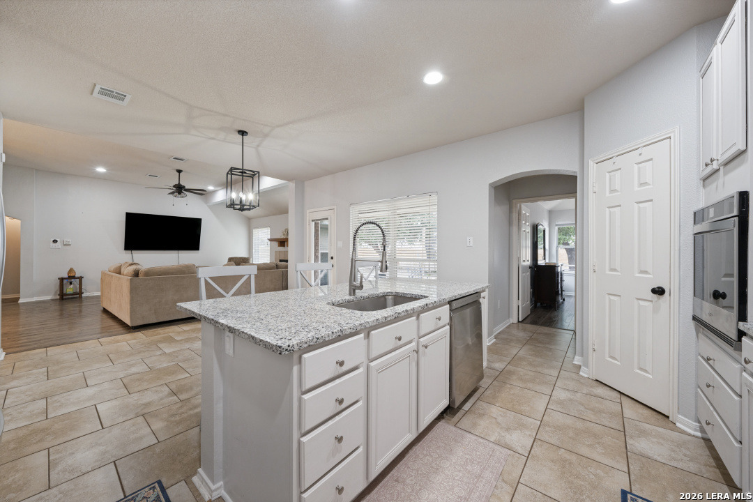 653 Lake Valley Drive La Vernia TX 78121