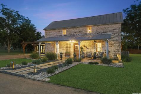 271 Smokehouse Road Fredericksburg TX 78624