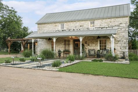 271 Smokehouse Road Fredericksburg TX 78624