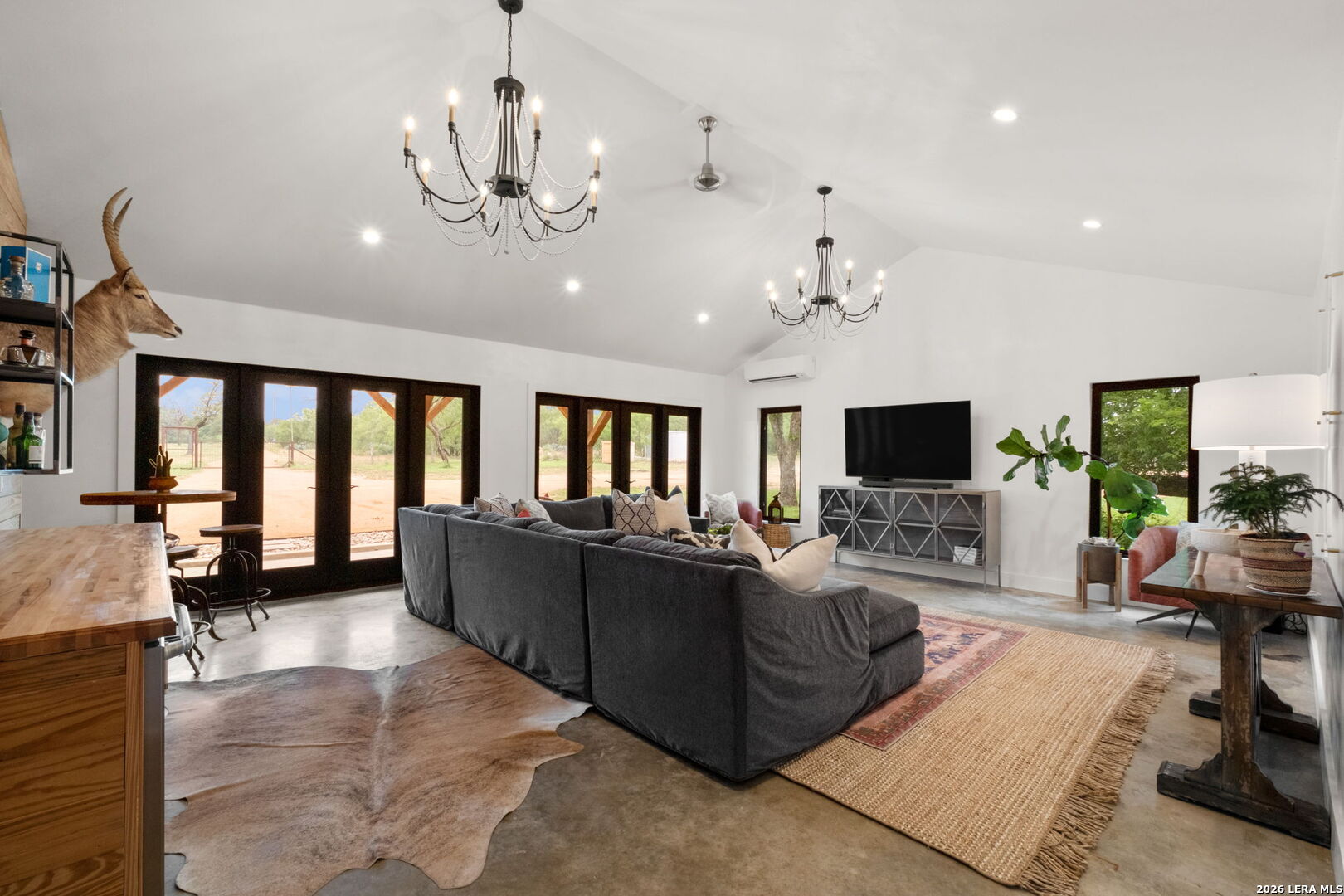 271 Smokehouse Road Fredericksburg TX 78624