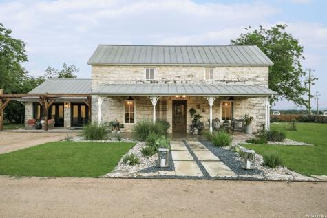 271 Smokehouse Road Fredericksburg TX 78624