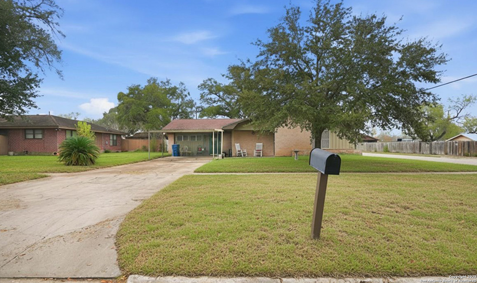 1000 Austin Street George West TX 78022