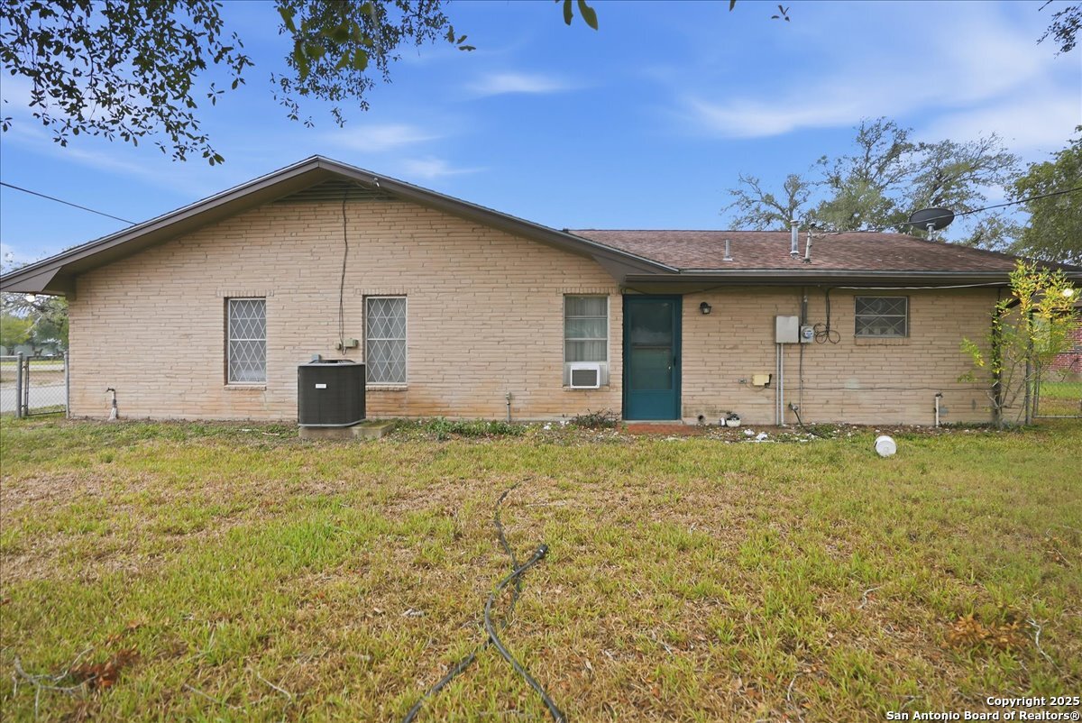 1000 Austin Street George West TX 78022