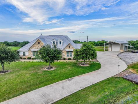 1980 County Road 361 La Vernia TX 78121