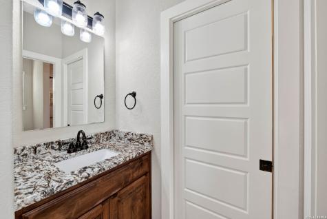 1980 County Road 361 La Vernia TX 78121