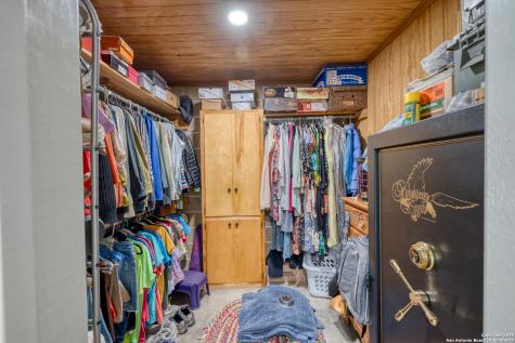 433 Mills Lane Uvalde TX 78801