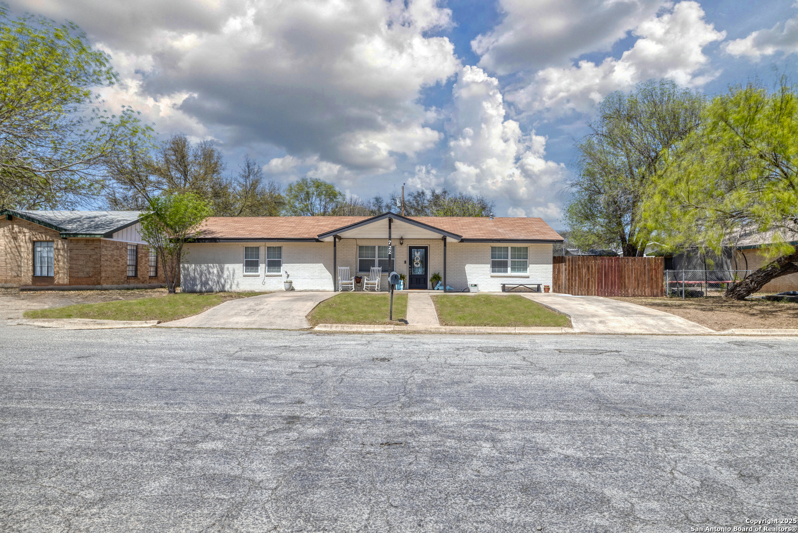 722 Barton Street Uvalde TX 78801
