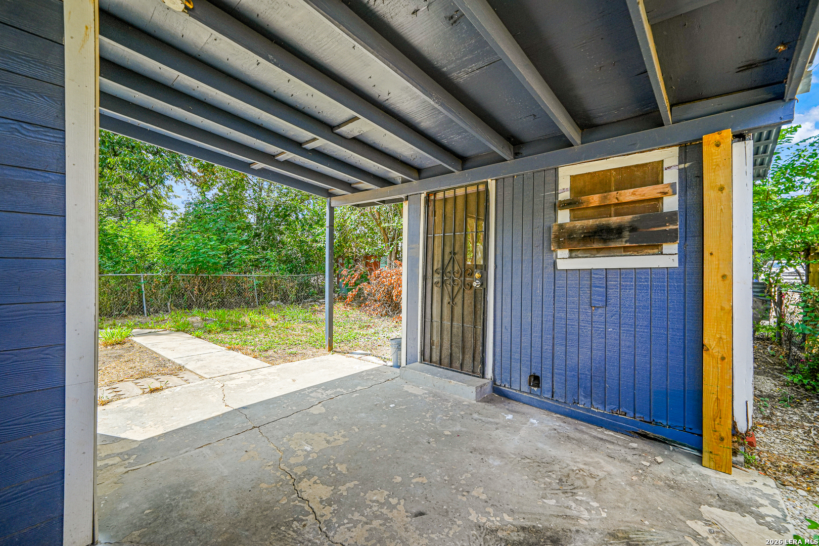 1651 S Elmendorf San Antonio TX 78207