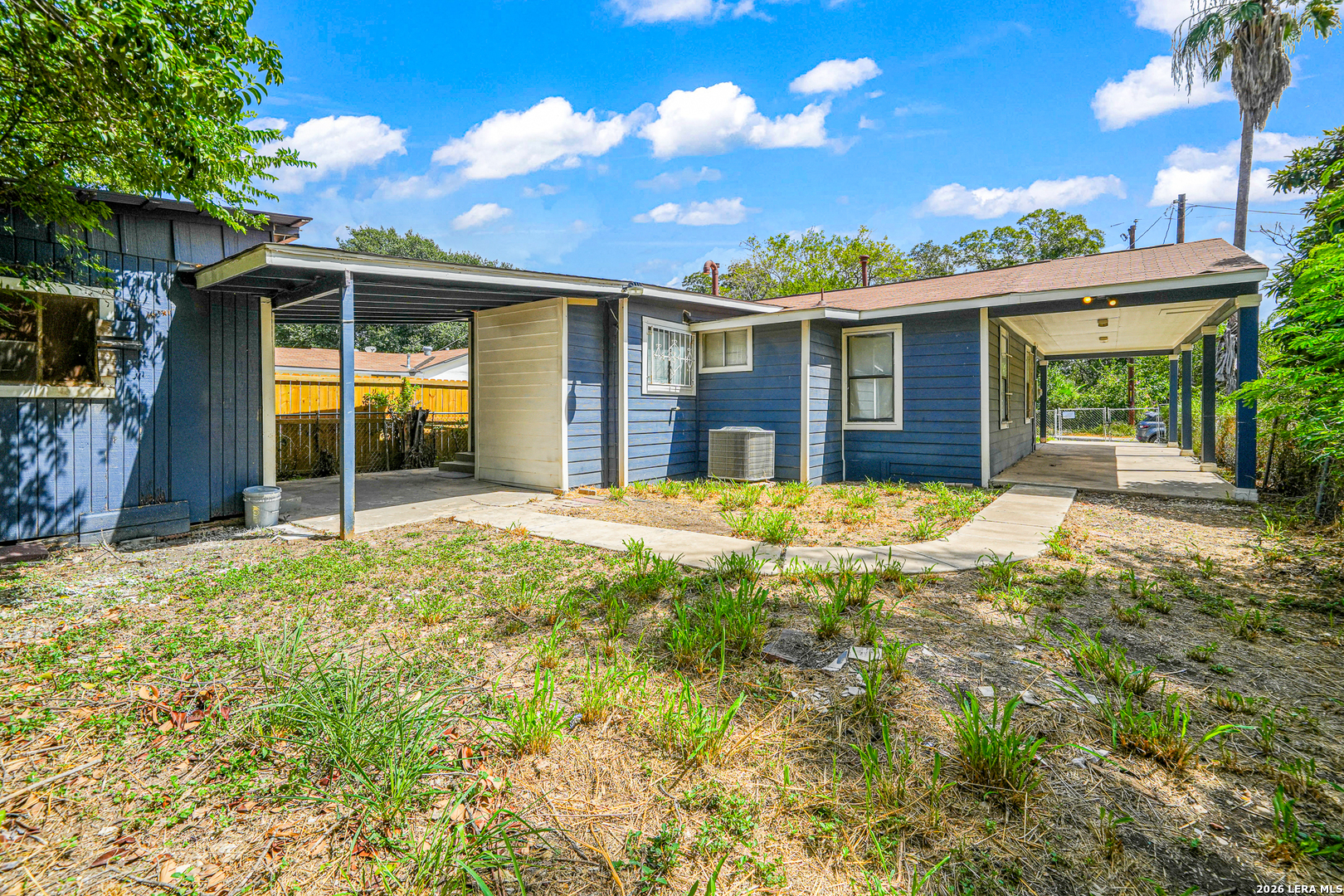 1651 S Elmendorf San Antonio TX 78207