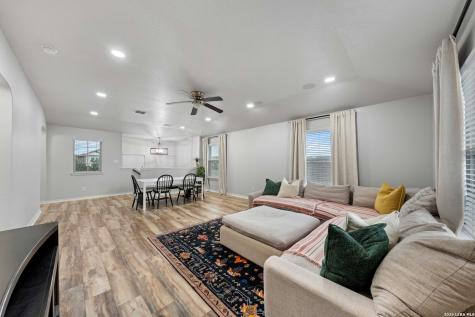 8015 Pandora Star San Antonio TX 78252
