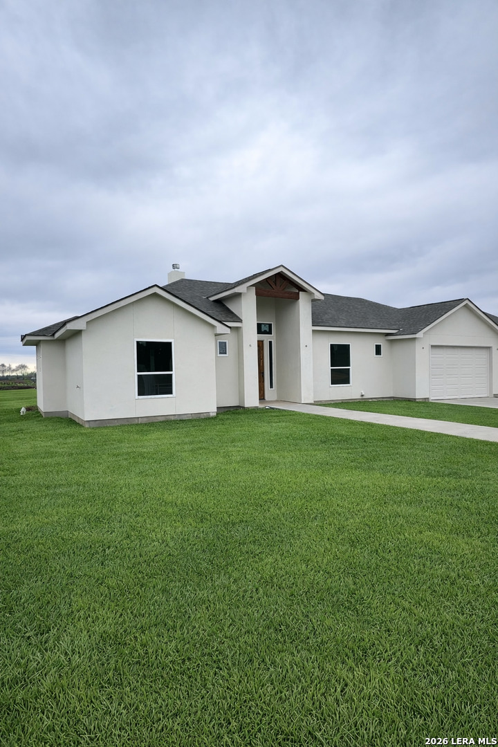 613 34th Street Hondo TX 78861