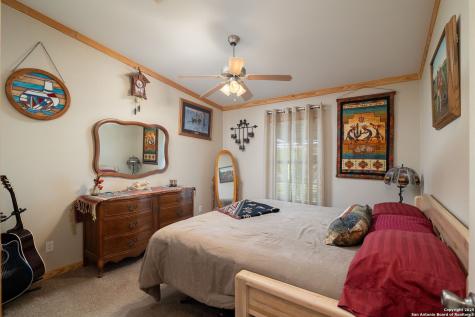 18434 Fm 471 Natalia TX 78059