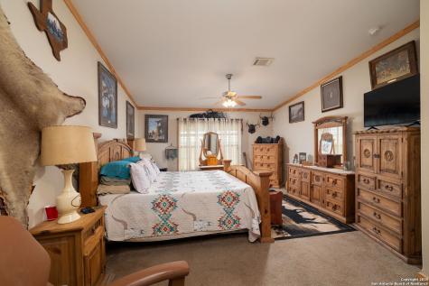 18434 Fm 471 Natalia TX 78059