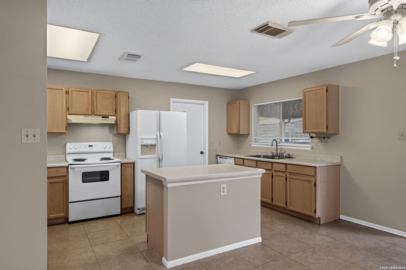 916 Abercorn Schertz TX 78154