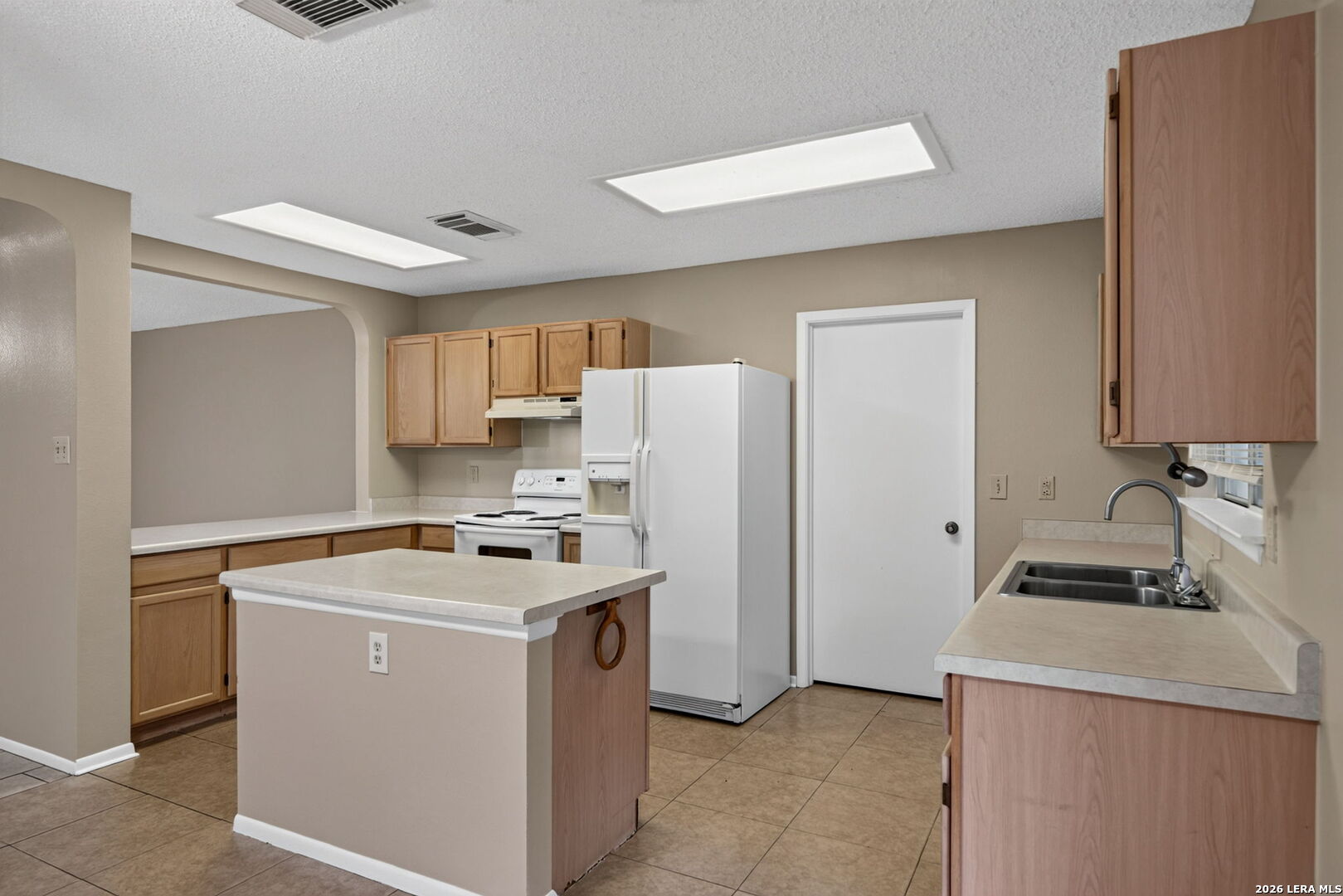916 Abercorn Schertz TX 78154