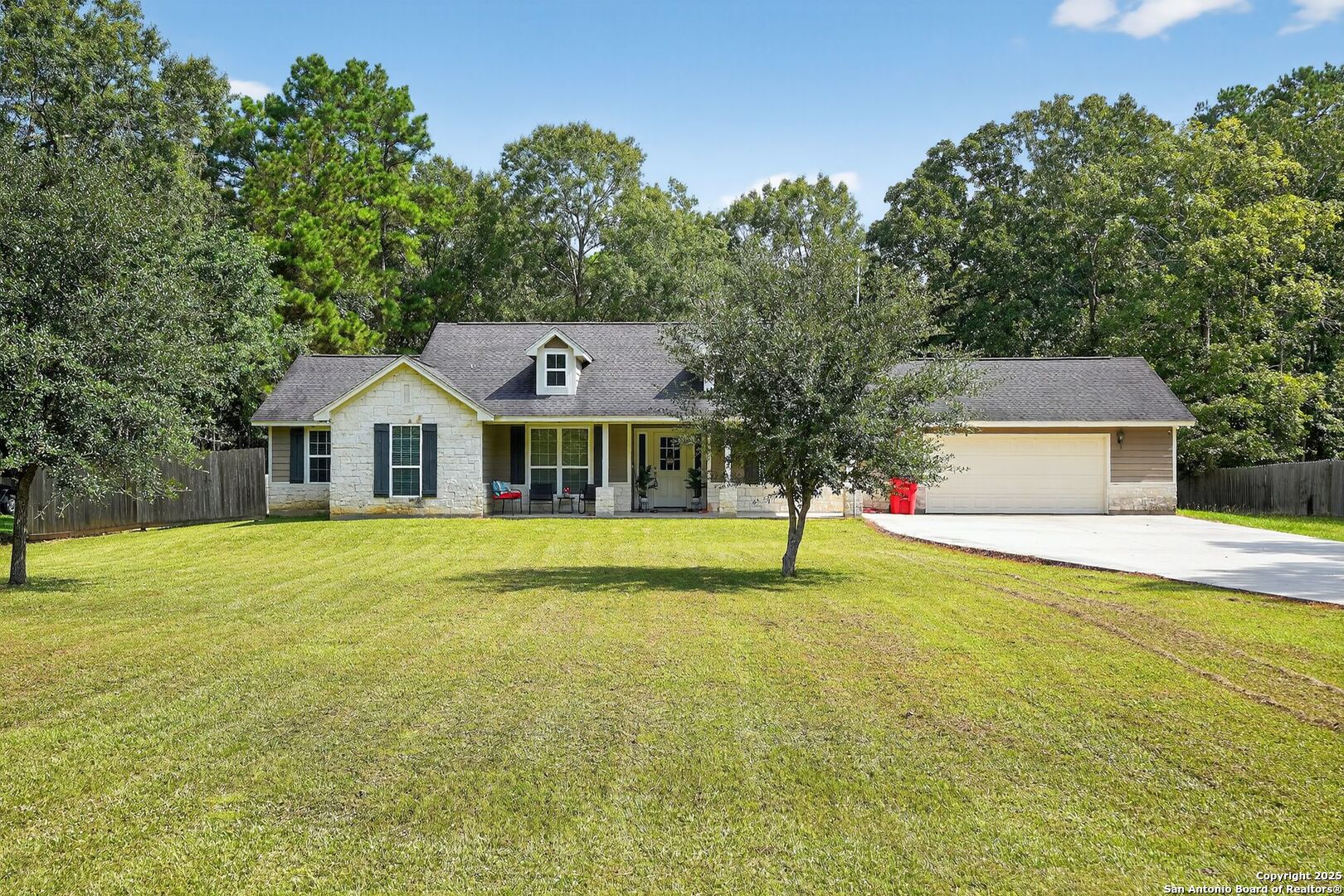 139 Private Road 6353 Dayton TX 77535