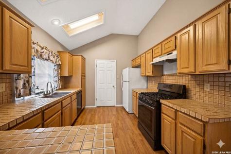 1239 Crumpet San Antonio TX 78253