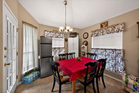 1239 Crumpet San Antonio TX 78253