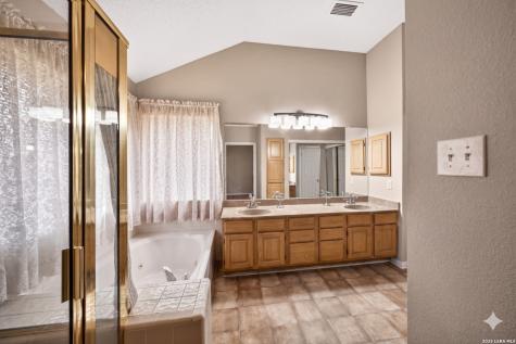 1239 Crumpet San Antonio TX 78253