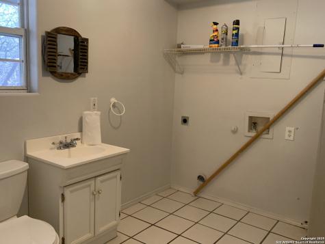1076 Eastview Canyon Lake TX 78133