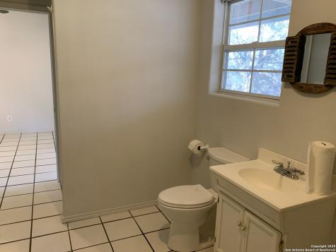 1076 Eastview Canyon Lake TX 78133
