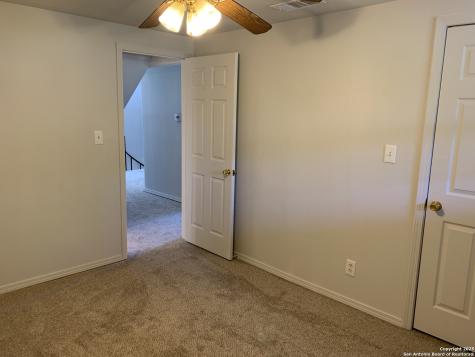 1076 Eastview Canyon Lake TX 78133