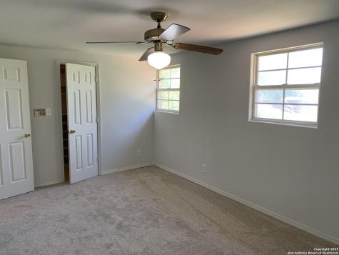 1076 Eastview Canyon Lake TX 78133