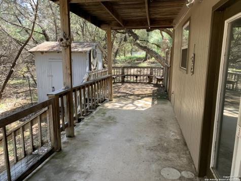 1076 Eastview Canyon Lake TX 78133