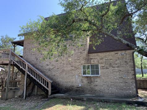 1076 Eastview Canyon Lake TX 78133