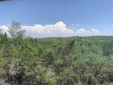 1076 Eastview Canyon Lake TX 78133